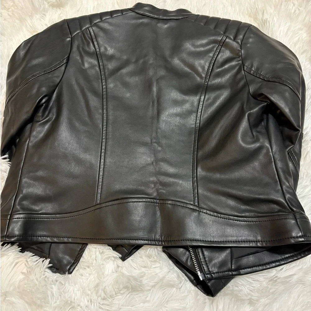 Kids Black Faux Leather Biker Jacket. Size 9/10 - Picture 2 of 8